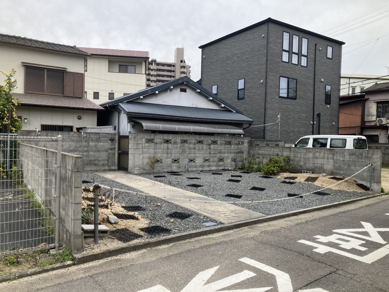 北側（駐車スペース）